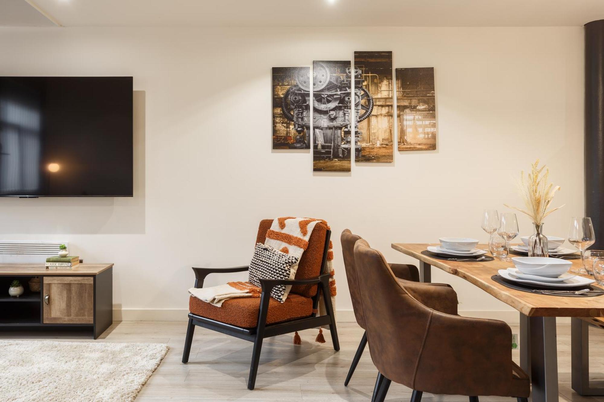 2 Bed New York Style Loft Free Parking Apartment *